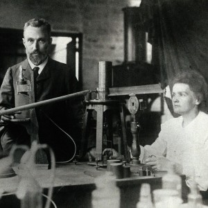 Maria z mężem w laboratorium - 1907 rok