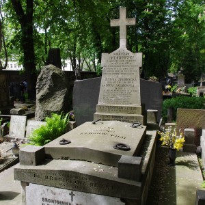 Symboliczny grób Marii Skłodowskiej-Curie na Powązkach w Warszawie, fot. Mateusz Opasiński